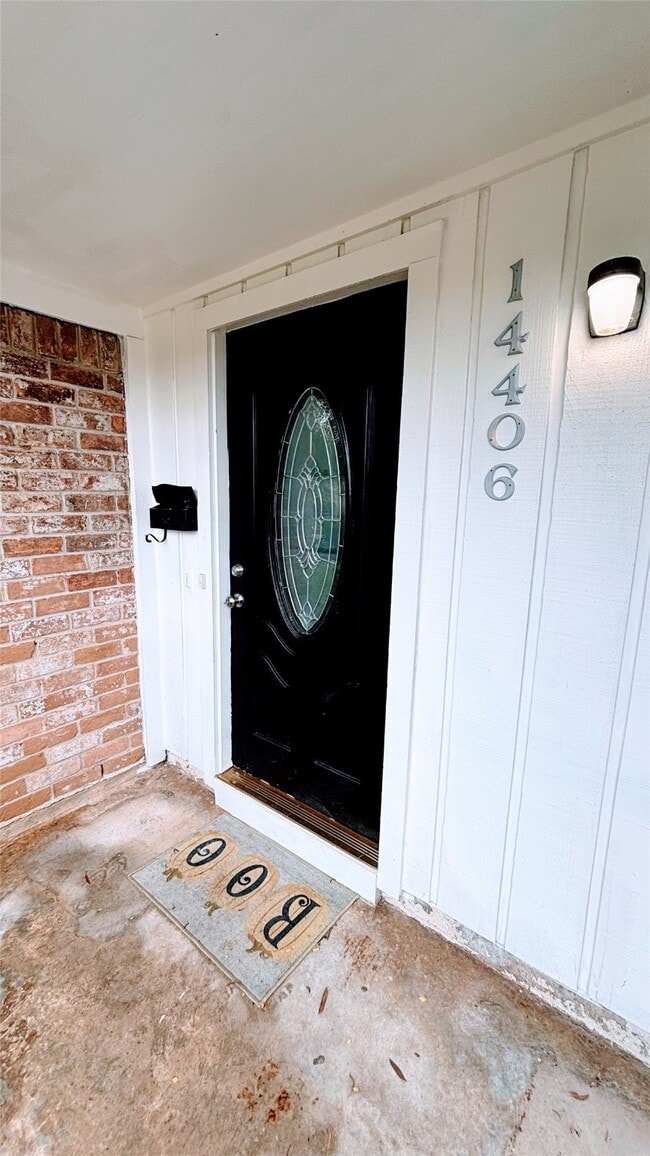 Foto del edificio - 14406 Roundstone Ln
