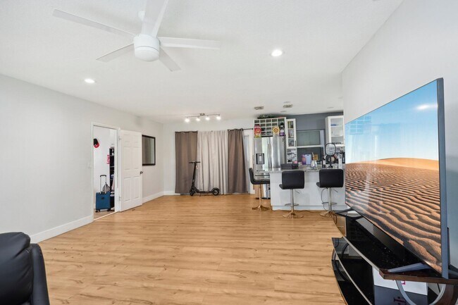 Foto del edificio - 7514 NW 40th St