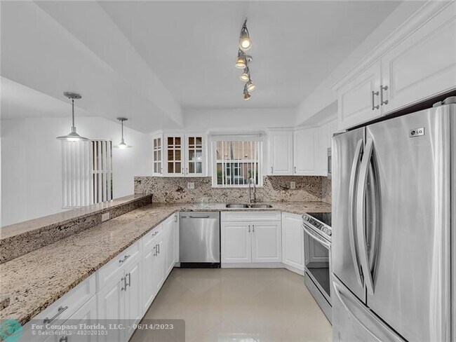 Foto del edificio - 3287 NW 44th St