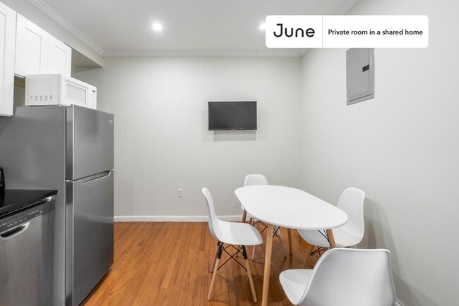 Building Photo - Room in Shared 3 bed/1 bath home in East Village
