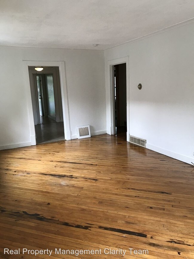 Building Photo - 2 br, 1 bath House - 2527 Jutland St