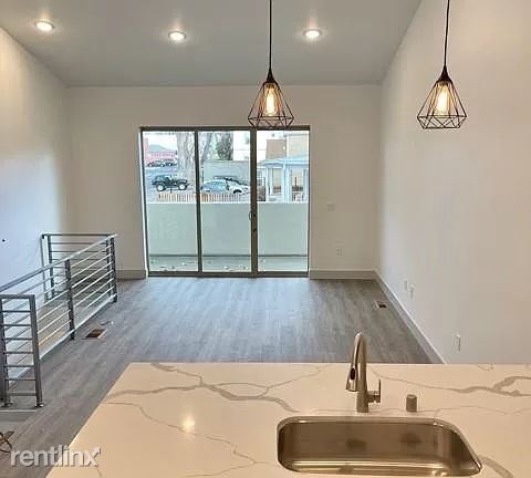 Foto del edificio - 2 br, 2 bath Townhome - 110 Bell St