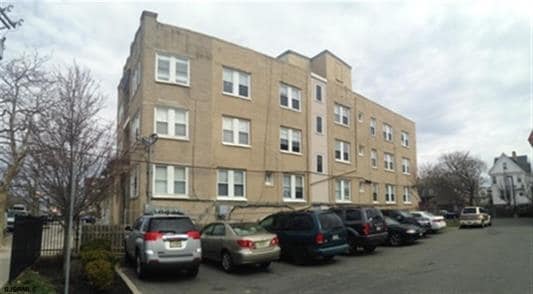 Building Photo - 15 N Hartford Ave