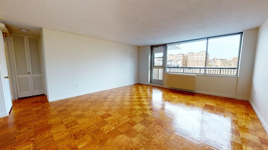 Building Photo - 101 Monmouth St