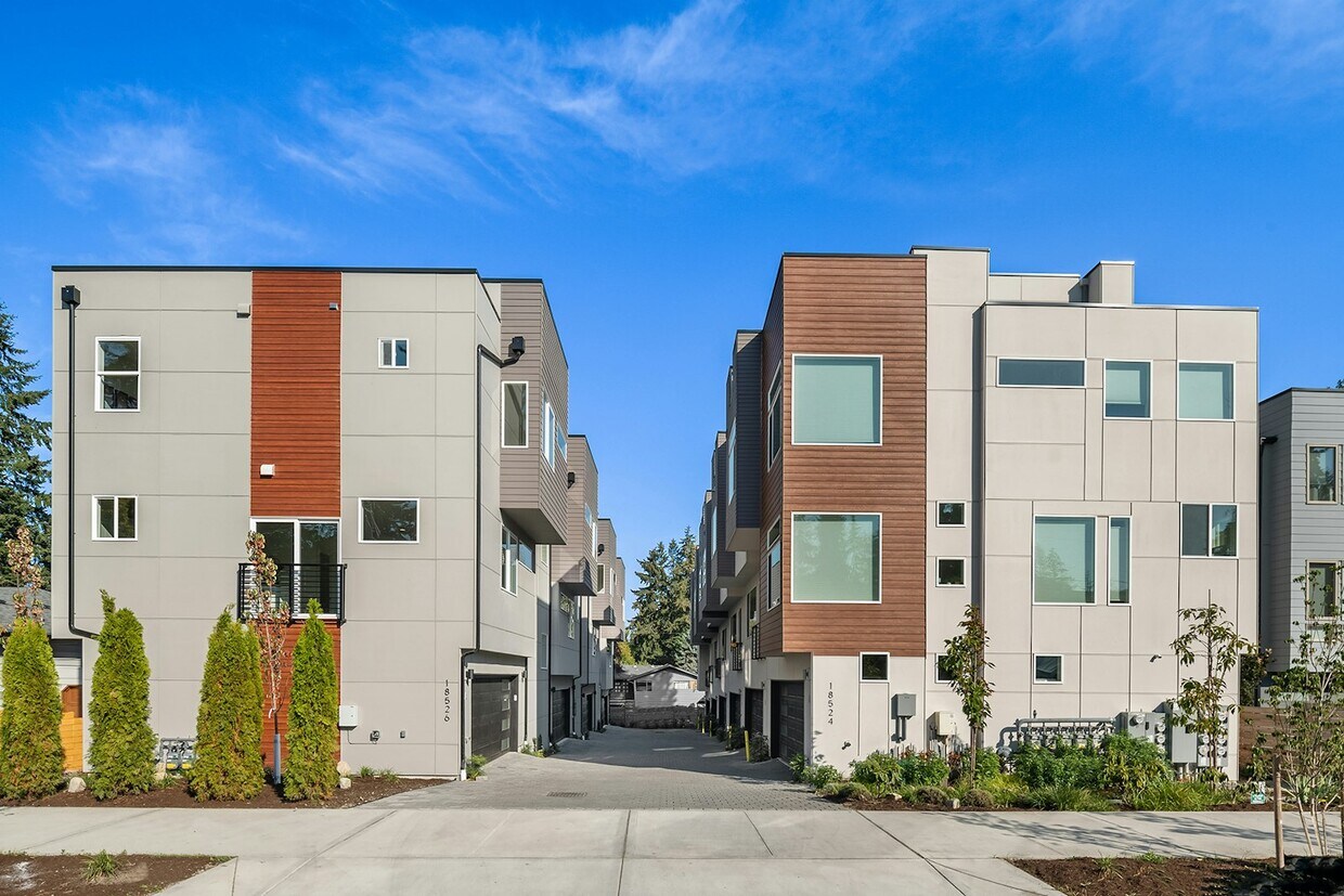 18528 Wallingford Ave N, Shoreline, WA 98133 Townhome Rentals in Shoreline WA