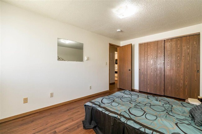 dormitorio - 808 Benton Dr