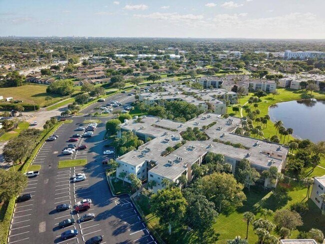 Foto del edificio - 5160 Las Verdes Cir