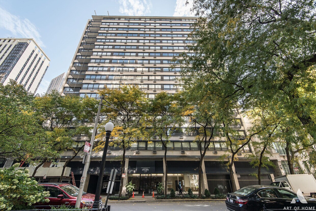 Foto principal - 33 E Cedar St