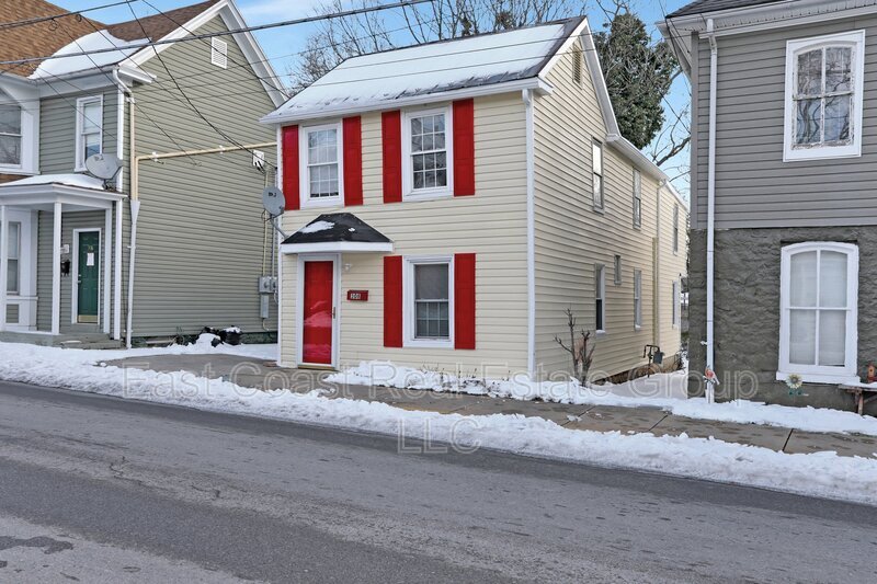 Primary Photo - 308 S Raleigh St