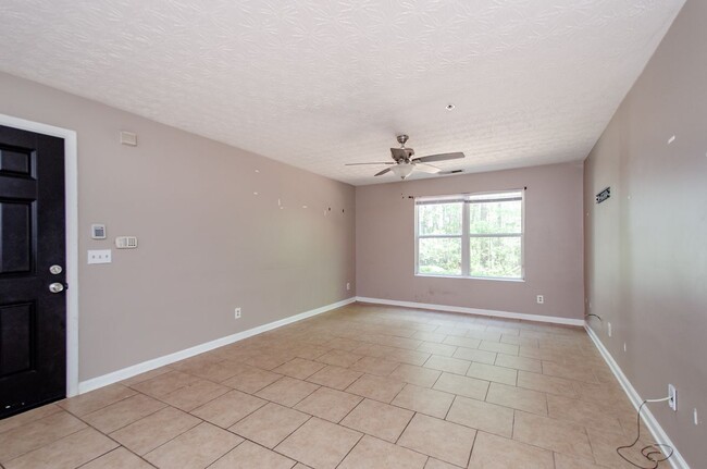 Foto del edificio - 10104 Fairington Ridge Cir