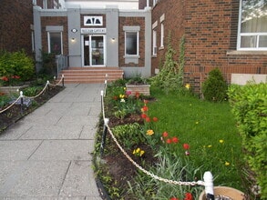 Building Photo - 205 Vaughan Rd