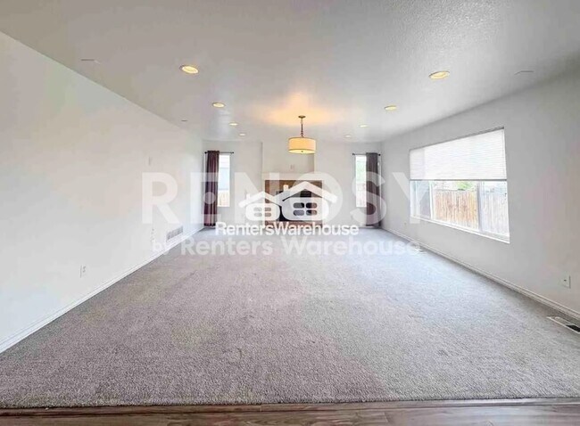 Building Photo - 12674 Jersey Cir E