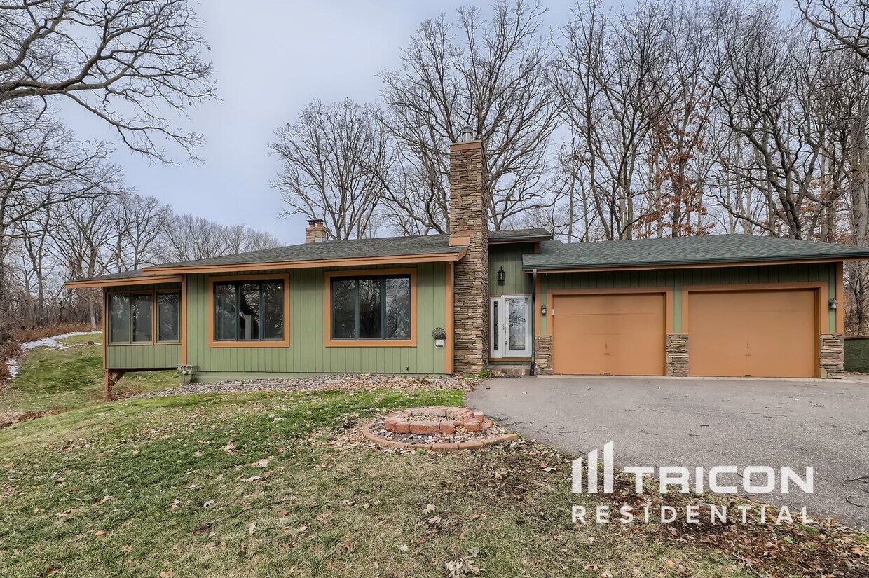 Foto principal - 19386 King Cir NW