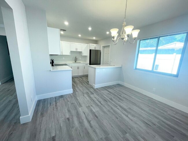 Foto del edificio - 927 N L St