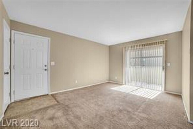 Building Photo - COZY 1 BED + 1 BATH FIRST FLOOR CONDO UNIT