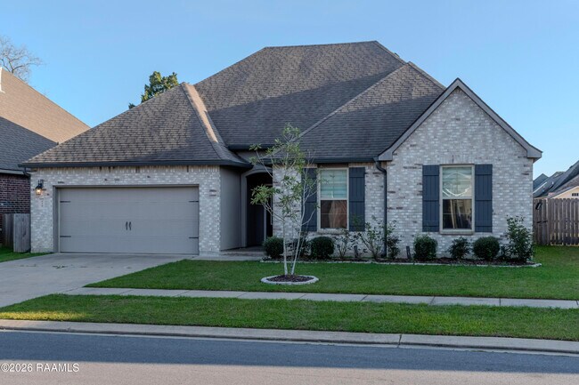 Foto del edificio - 119 Deer Lake Ln