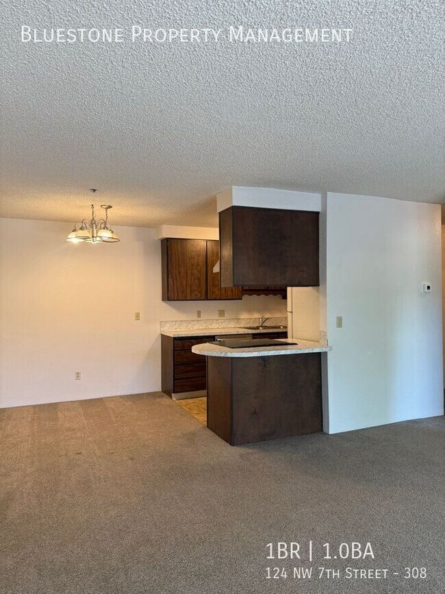Foto del edificio - 124 NW 7th St