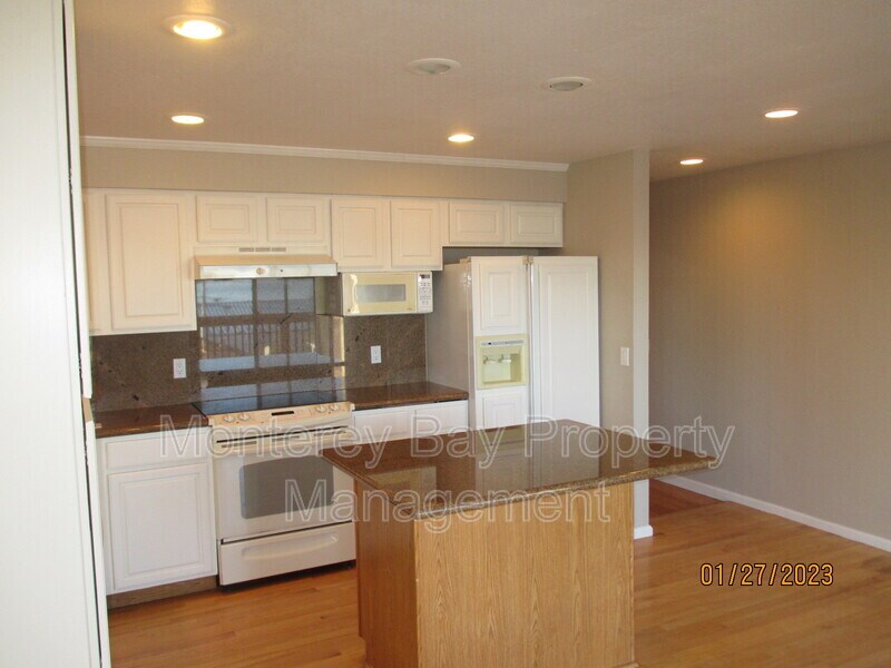 638 Spencer St Unit Apt. D, Monterey, CA 93940 Condo for Rent in