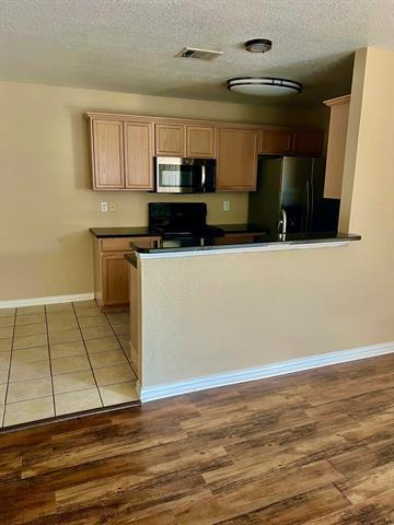 Foto del edificio - 8138 Tanner Ave
