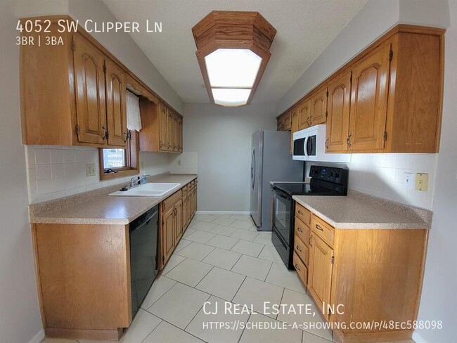 Foto del edificio - 4052 SW Clipper Ln