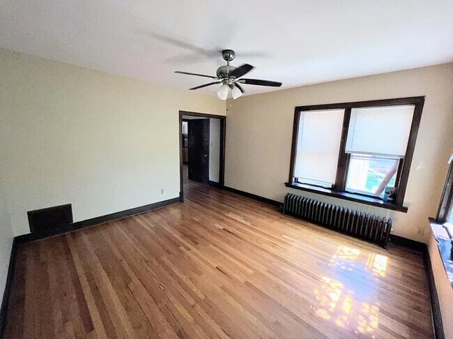 Foto del edificio - 4750 N Lotus Ave