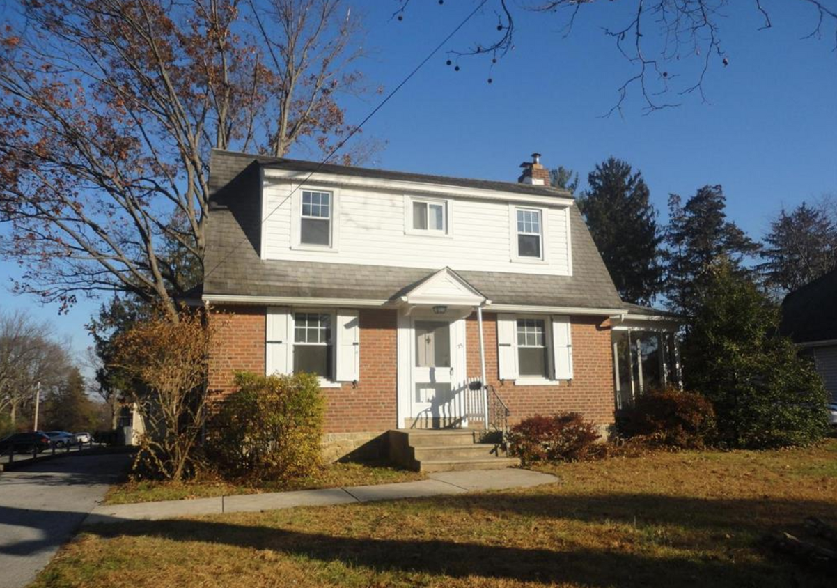 Primary Photo - 23 Saxer Ave