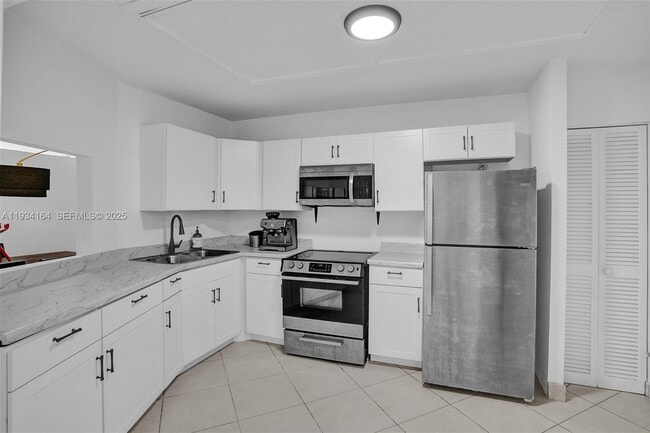 Foto del edificio - 1780 NE 191st St