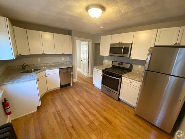 Building Photo - 310 Highland Ave