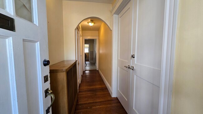 Pasillo - 59 Hooker St