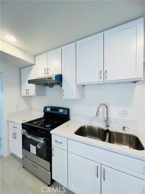 Foto del edificio - 16145 Seville Ave