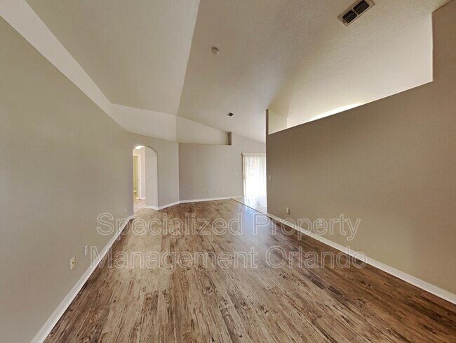 Foto del edificio - 6454 Lake Gloria Shores Blvd