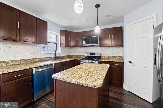 Foto del edificio - 4336 Meadow Mills Rd