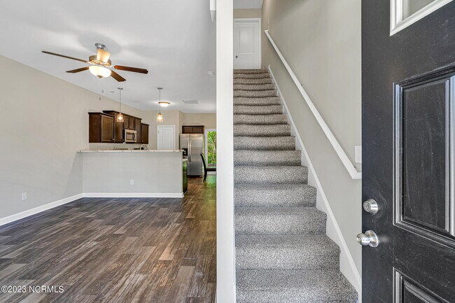 Building Photo - 14 Jaydn Dr W