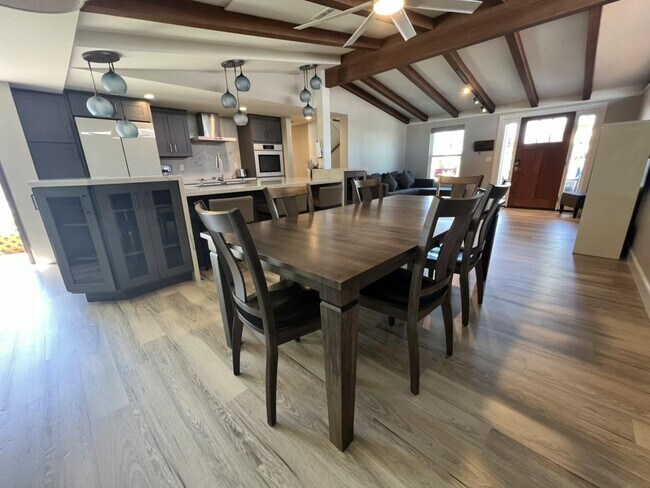 Foto del edificio - 1180 Pecos Way