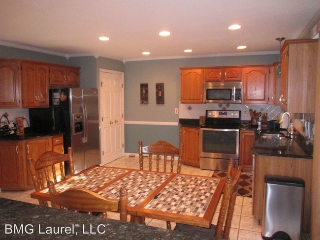 Building Photo - 1710 Disney Rd