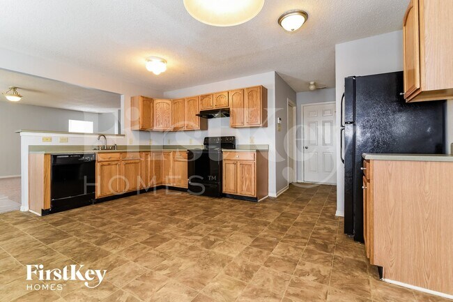 Foto del edificio - 7915 Caraway Pl