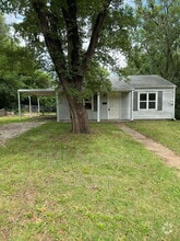 Building Photo - 2524 SW Valley Brook Ln