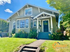 Building Photo - 425 NE 70th Ave