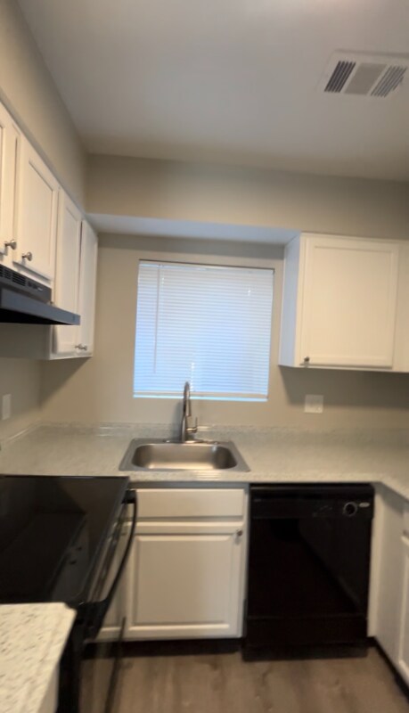 Foto del edificio - 5573 E 70th Ave