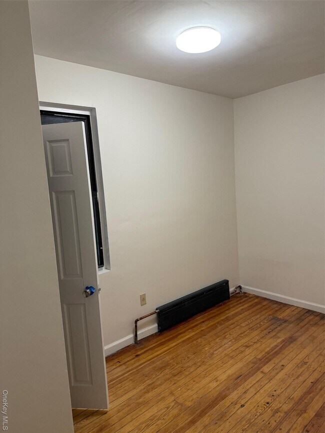 Foto del edificio - 61 Montauk Ave.