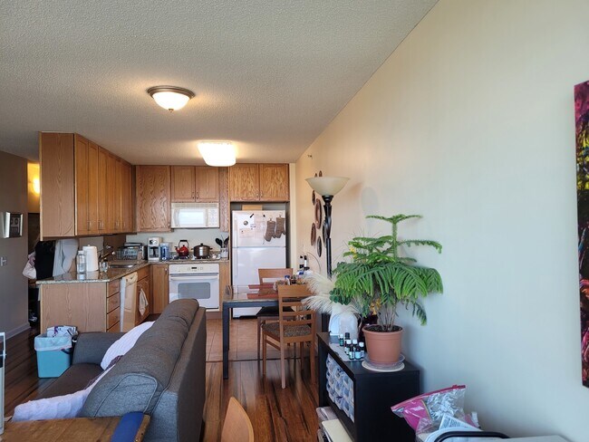 Foto del edificio - 9655 Woods Dr