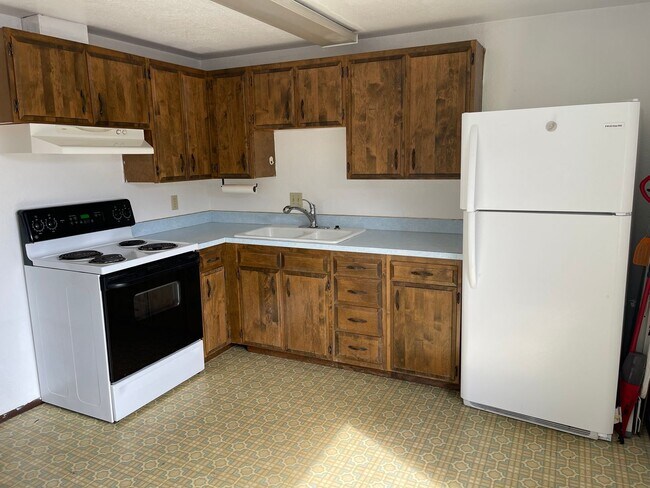 Building Photo - Pacific Cedar LLC 2