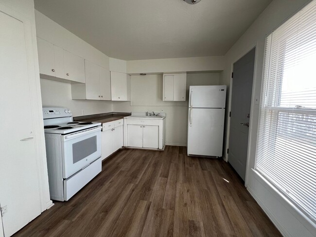 Foto del edificio - 1120 NW Carroll Dr