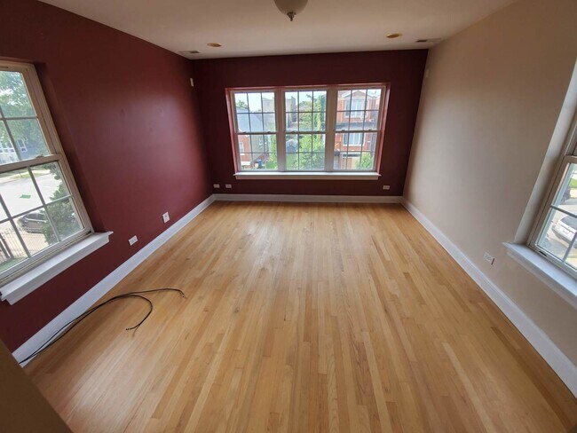 Building Photo - 2453 W Grenshaw St