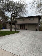 Building Photo - 134 Elizabeth Cres N