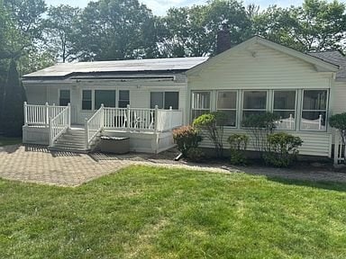 Building Photo - 288 Maplewood Rd