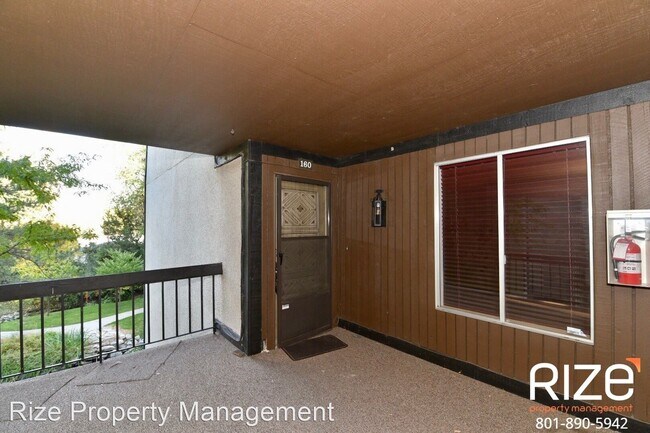 Building Photo - 2 br, 2 bath House - 4963 Eastridge Lane #160