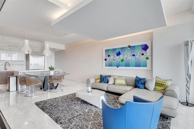 Foto del edificio - 2020 N Bayshore Dr