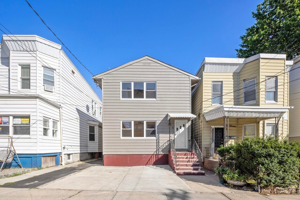 14 Olean Ave Unit 2, Jersey City, NJ 07304 Room for Rent in Jersey