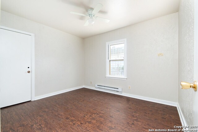Foto del edificio - 211 Rose Ln